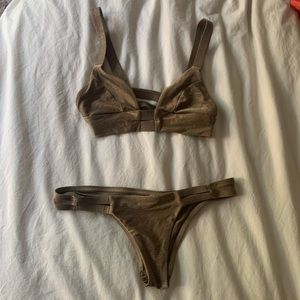 Vitamin A Gold Bikini set size: S
